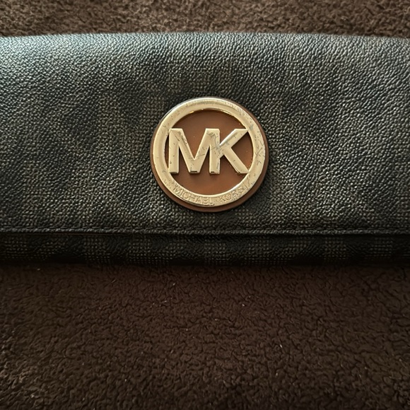 Michael Kors Wallet - Picture 4 of 5